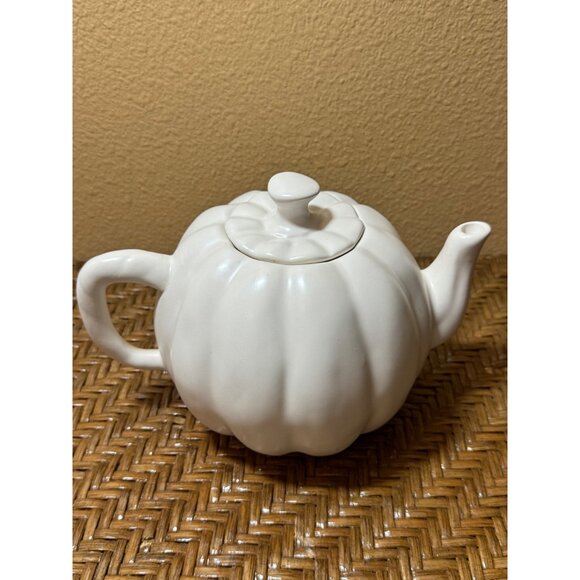 Rae Dunn Artisan Tea Pumpkin Shaped Fall Teapot Halloween Thanksgiving Fall - Picture 5 of 14